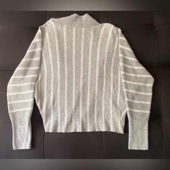 Women’s Express Cardigan - Small - Picture 2 of 2